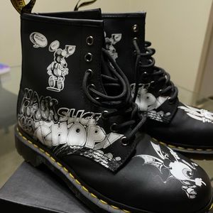 BLACK + WHITE 1460 RICK GRIFFIN